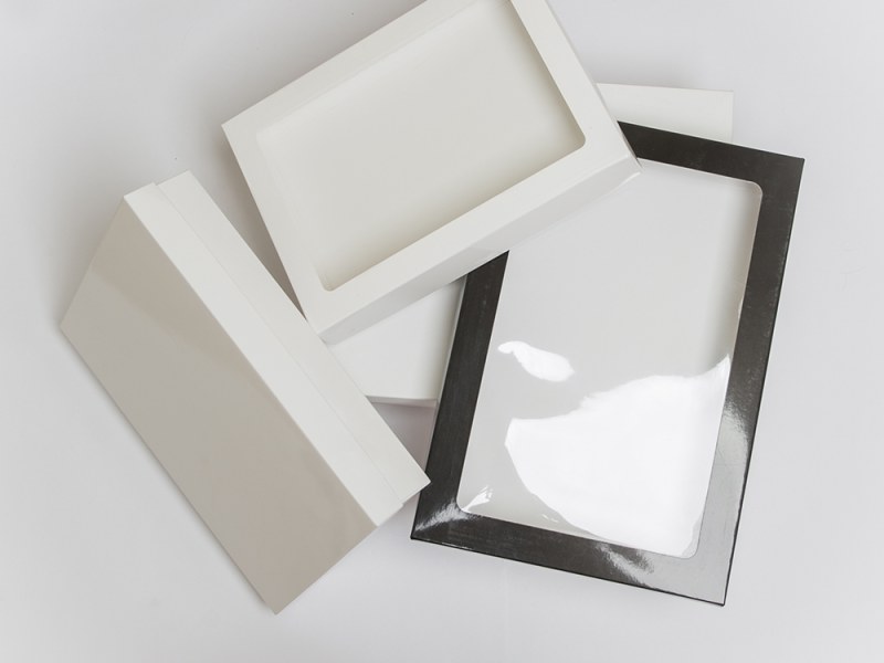 Pudełka tekturowe z wieczkiem PCV